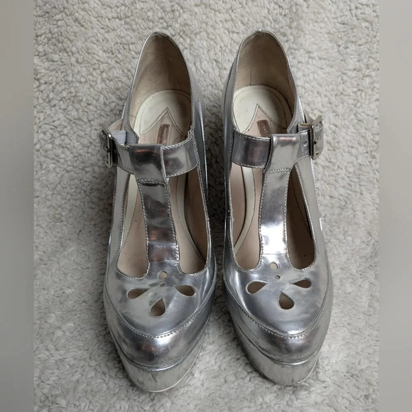 Sophia Webster Silver Heels with Chevron Block Heel - Picture 3 of 13